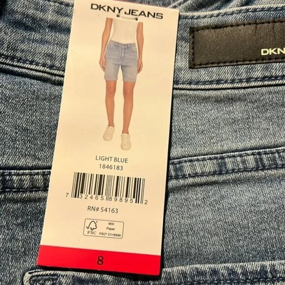 NWT DKNY Women's‎ Denim Bermuda Short light blue - Picture 6 of 9